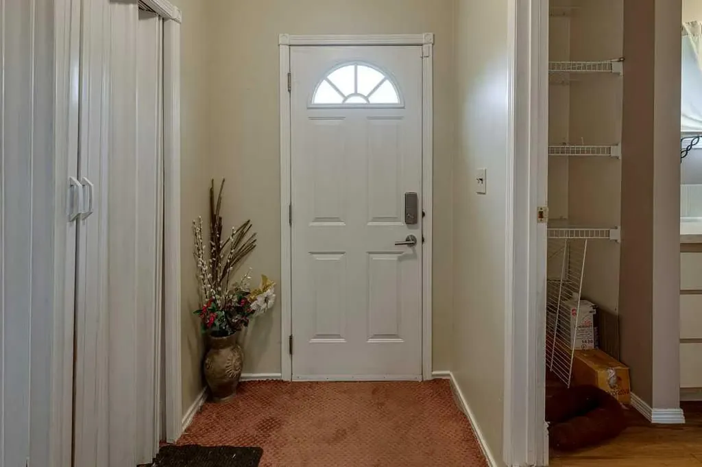 4515 50 Avenue Innisfail AB T4G 1R3