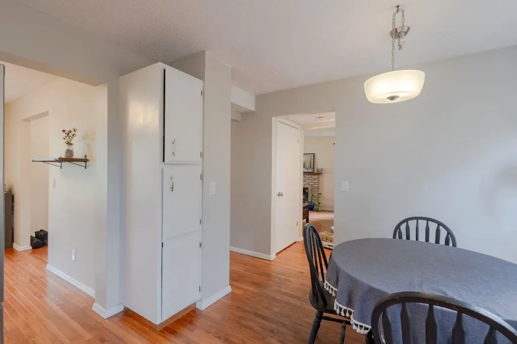 119 Midland Place SE Calgary AB T2X 1N1