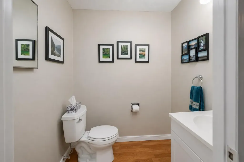 119 Midland Place SE Calgary AB T2X 1N1