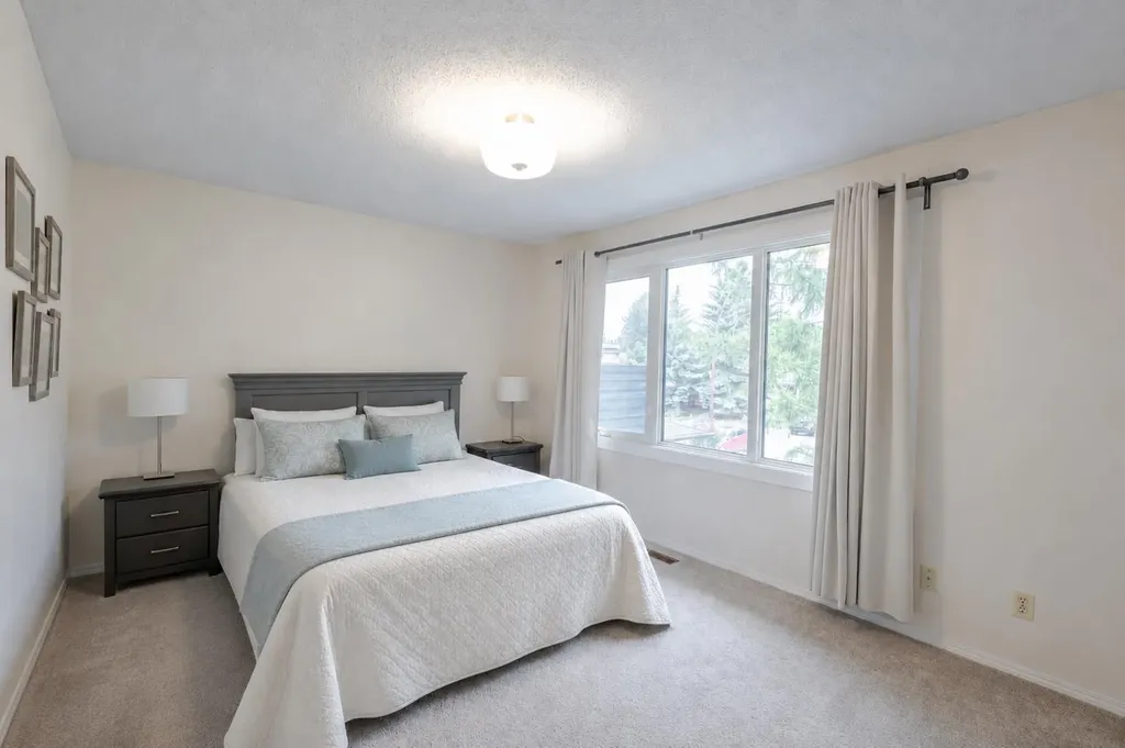 119 Midland Place SE Calgary AB T2X 1N1