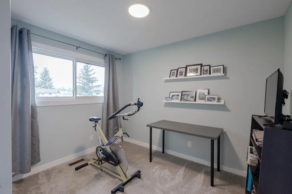 119 Midland Place SE Calgary AB T2X 1N1