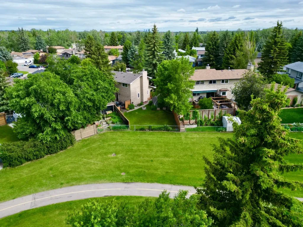 119 Midland Place SE Calgary AB T2X 1N1