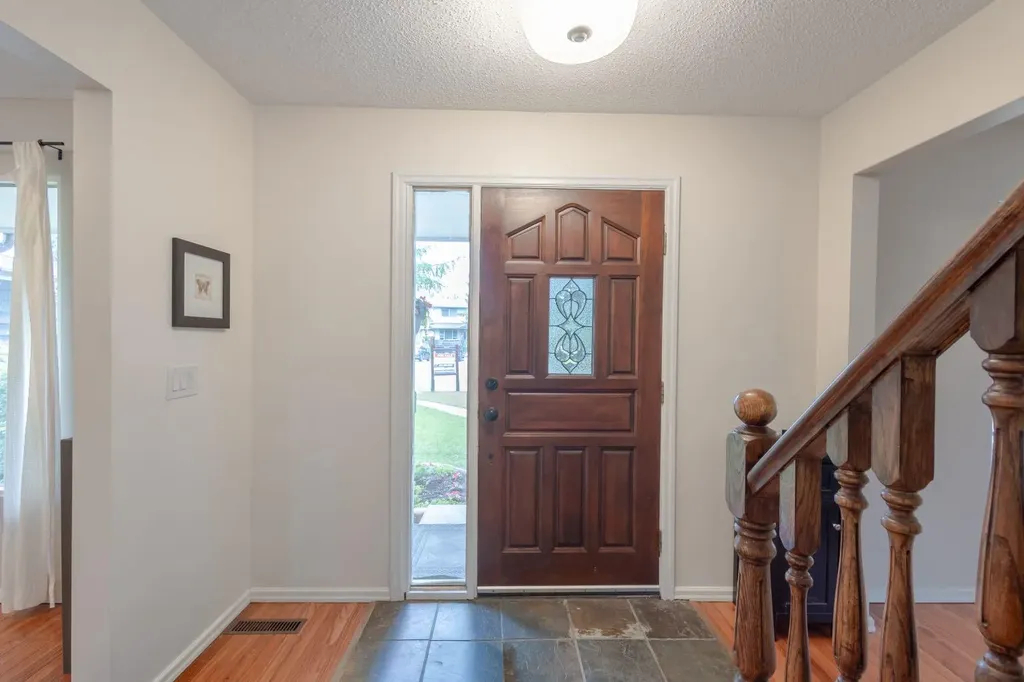 119 Midland Place SE Calgary AB T2X 1N1