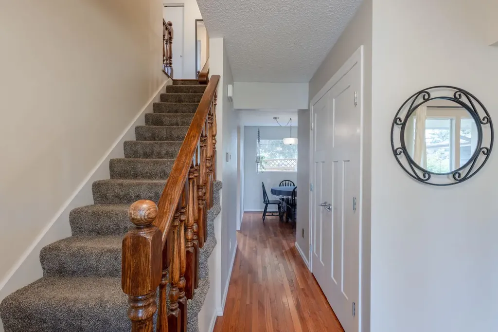 119 Midland Place SE Calgary AB T2X 1N1