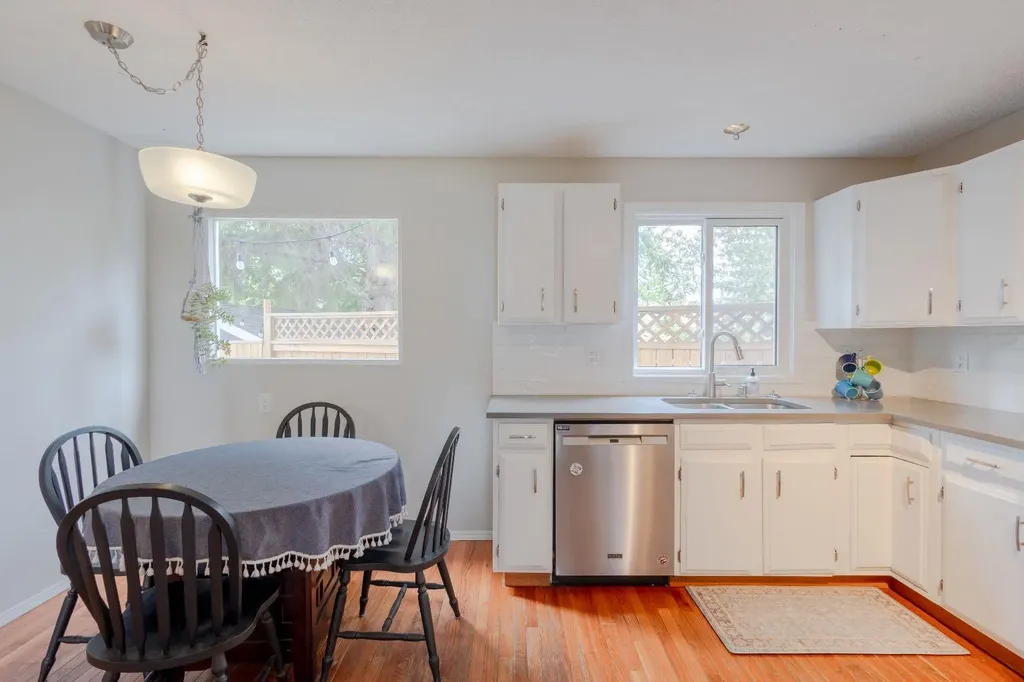 119 Midland Place SE Calgary AB T2X 1N1