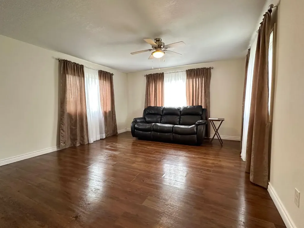 122 River Valley Estates Whitecourt AB T7S 1K1
