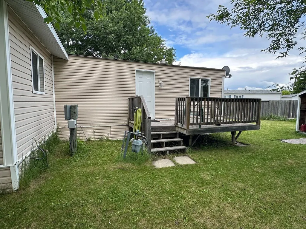 122 River Valley Estates Whitecourt AB T7S 1K1