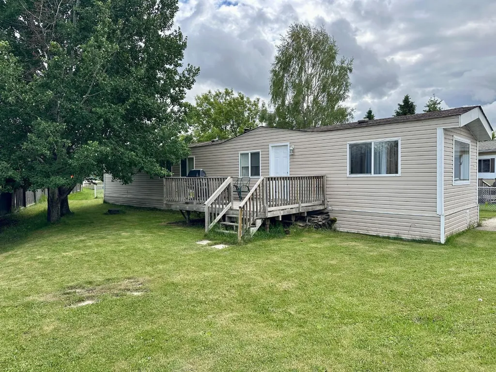 122 River Valley Estates Whitecourt AB T7S 1K1