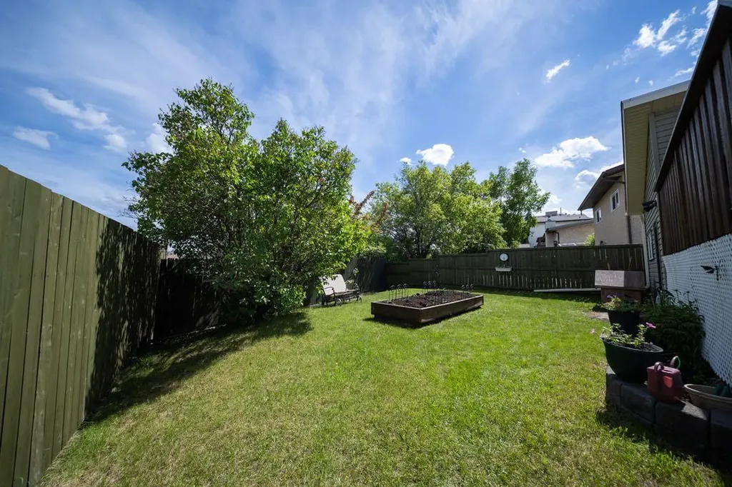 1065 Timberline Drive Fort Mcmurray AB T9K 1T9