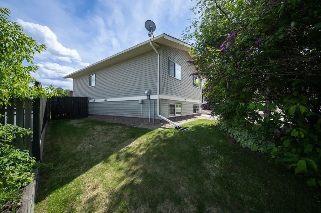 1065 Timberline Drive Fort Mcmurray AB T9K 1T9