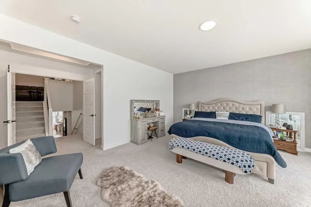 385 Edith Road NW Calgary AB T3R 1Y9