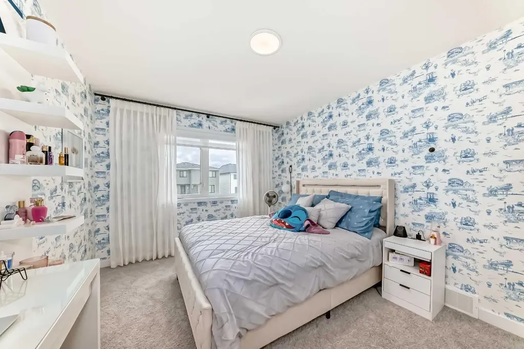 385 Edith Road NW Calgary AB T3R 1Y9