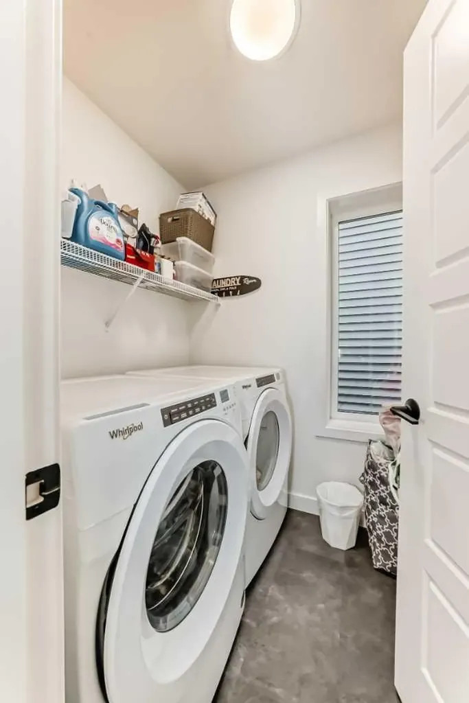 385 Edith Road NW Calgary AB T3R 1Y9