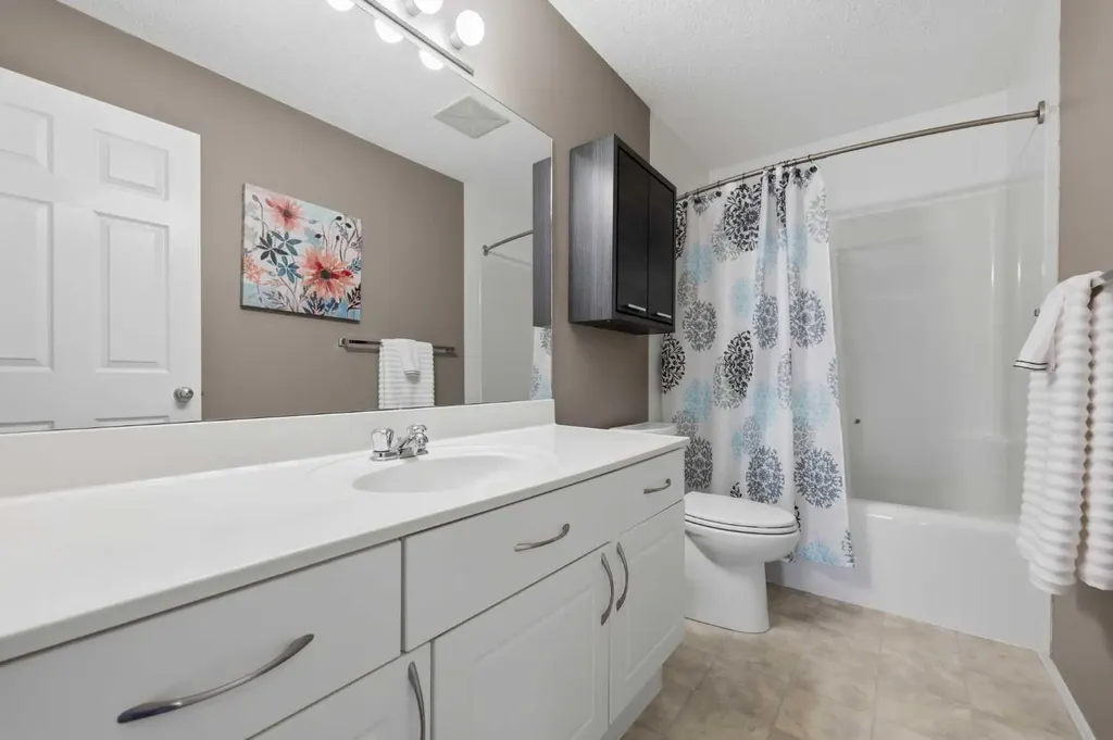192 Cranfield Park SE Calgary AB T3M 1B6