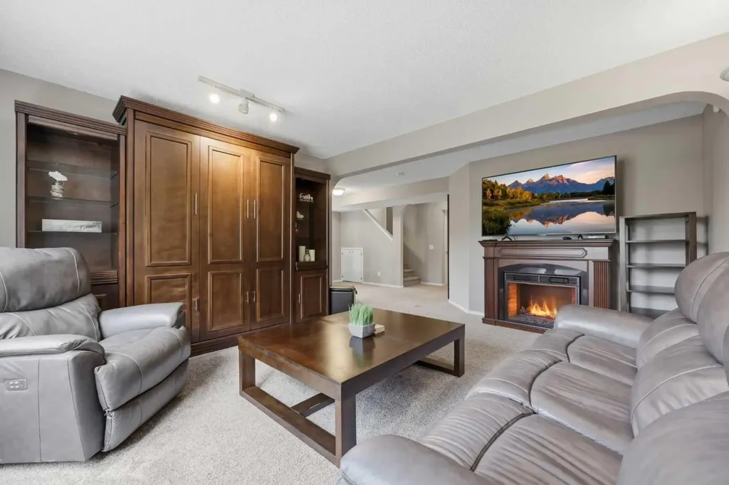 192 Cranfield Park SE Calgary AB T3M 1B6