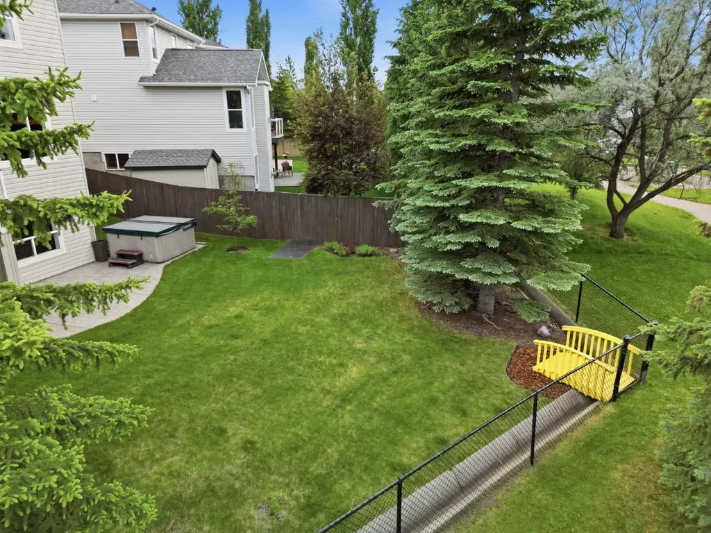 192 Cranfield Park SE Calgary AB T3M 1B6