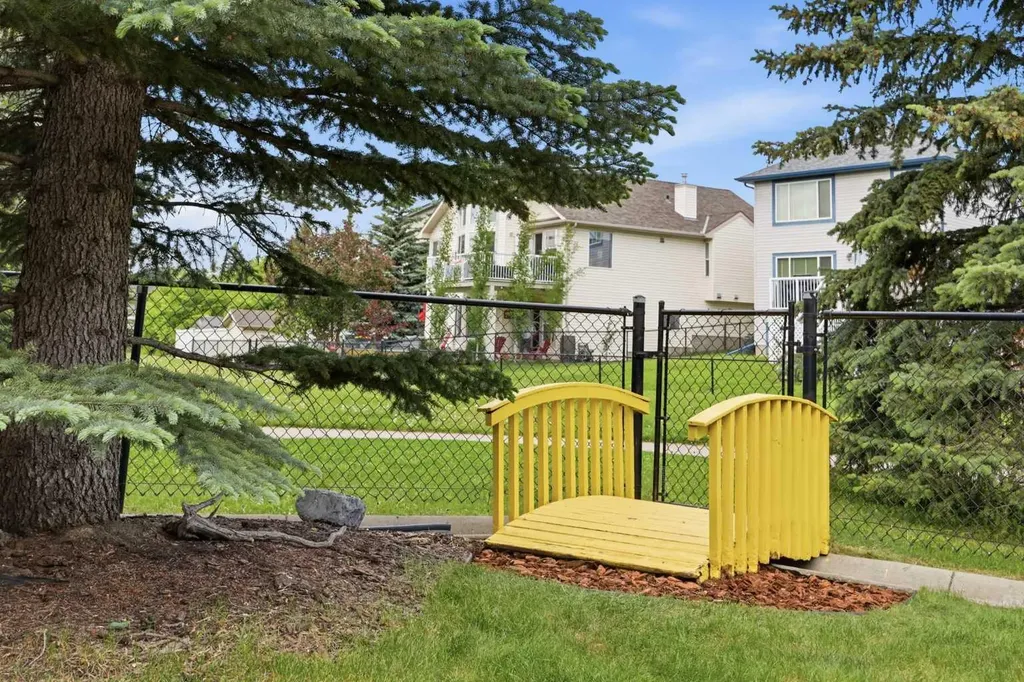 192 Cranfield Park SE Calgary AB T3M 1B6
