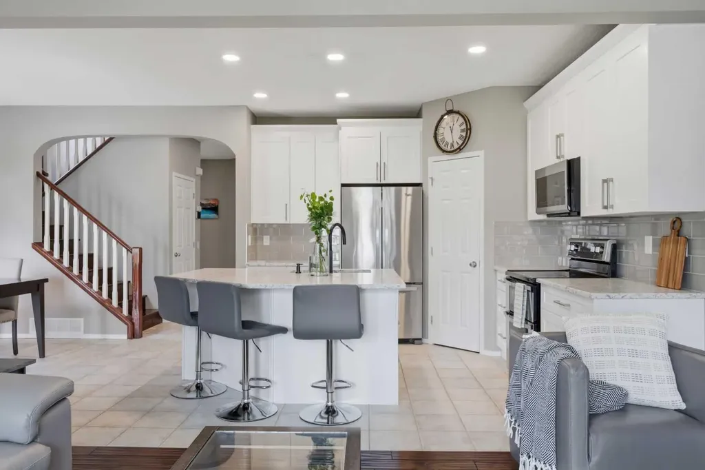 192 Cranfield Park SE Calgary AB T3M 1B6