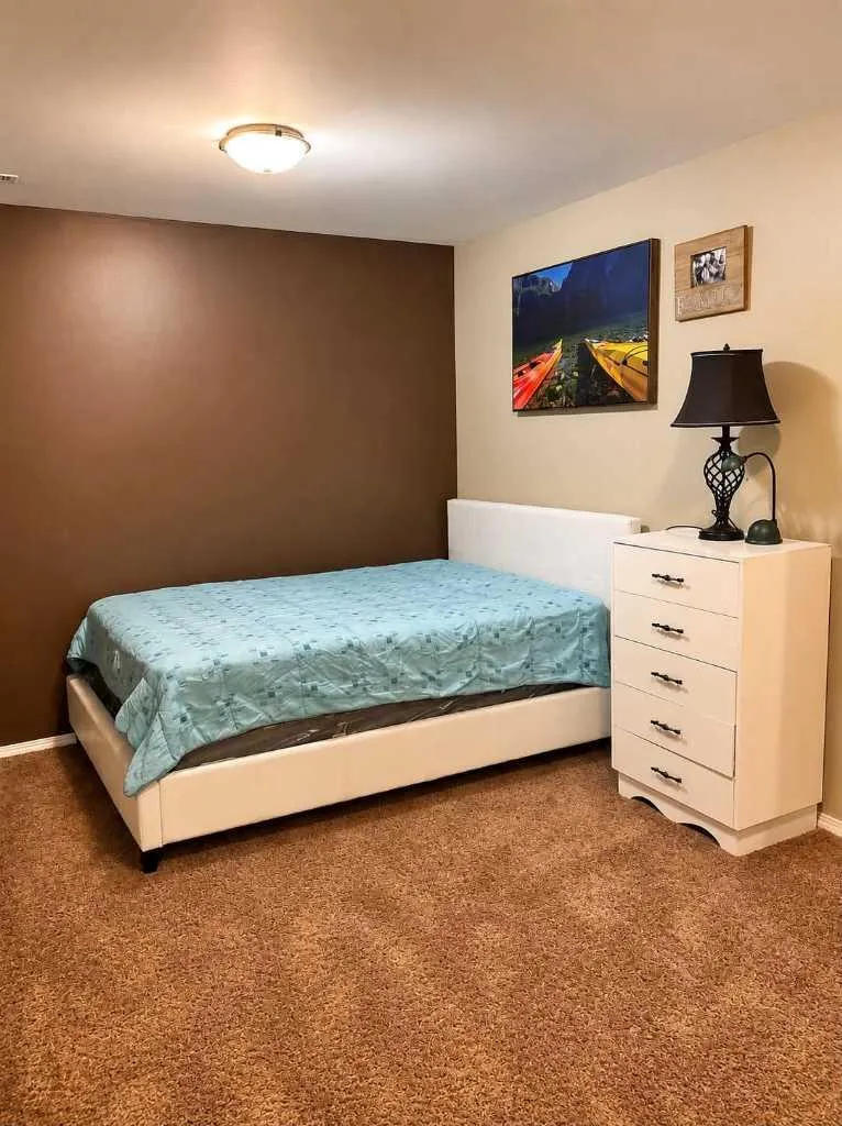 227 Lynx Road N Lethbridge AB T1H 6Z5