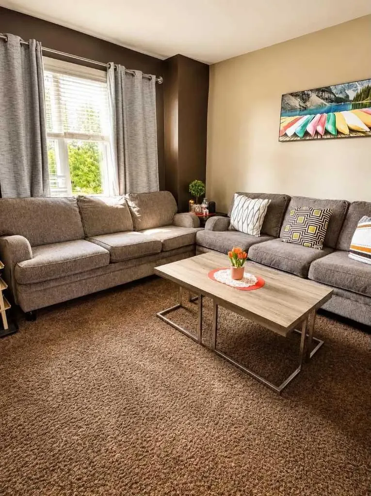 227 Lynx Road N Lethbridge AB T1H 6Z5
