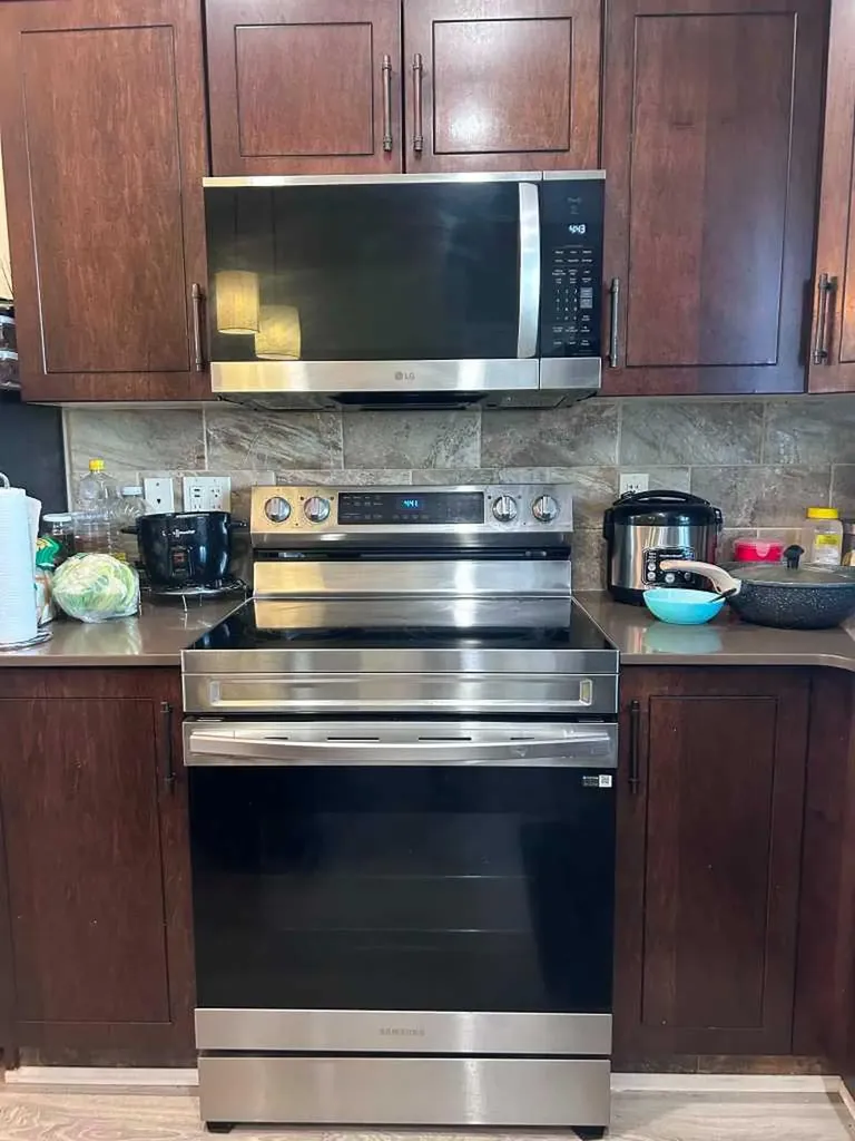 227 Lynx Road N Lethbridge AB T1H 6Z5