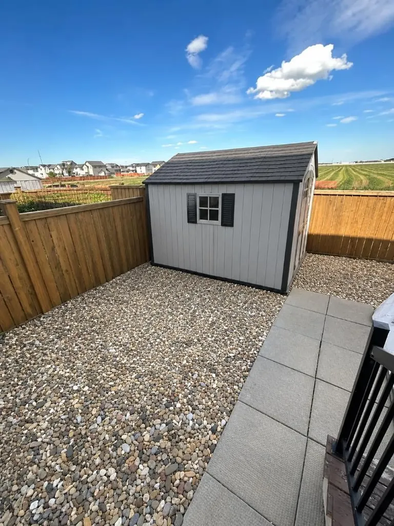 227 Lynx Road N Lethbridge AB T1H 6Z5