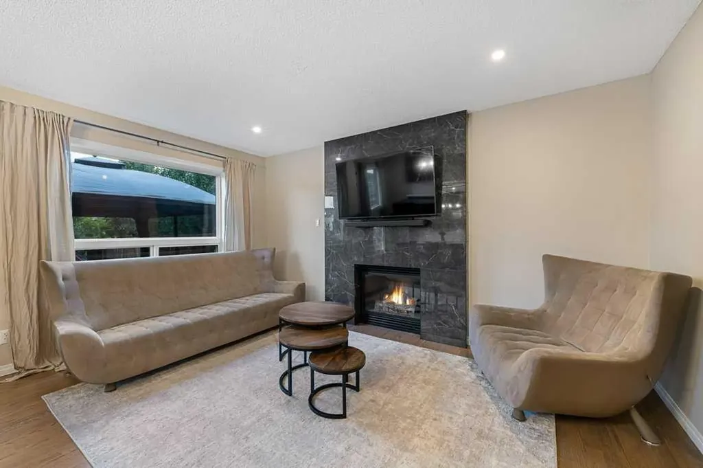 173 Bridleridge View SW Calgary AB T2Y 0E5