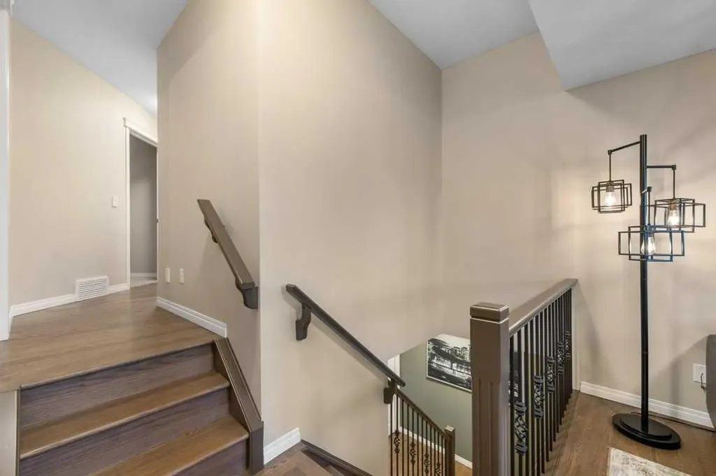 173 Bridleridge View SW Calgary AB T2Y 0E5