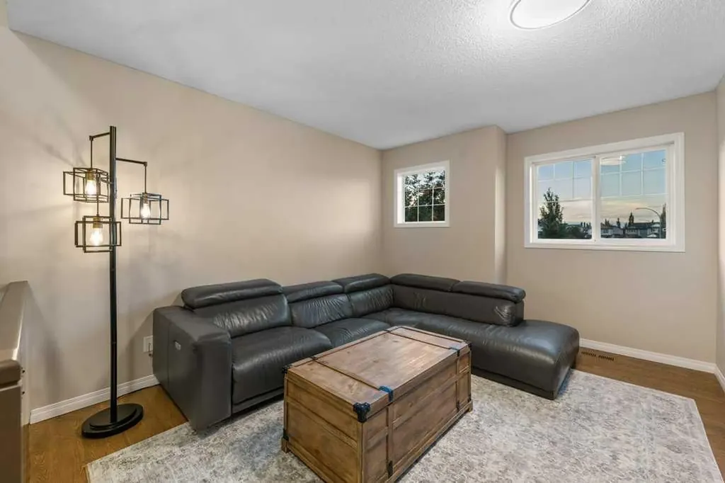 173 Bridleridge View SW Calgary AB T2Y 0E5