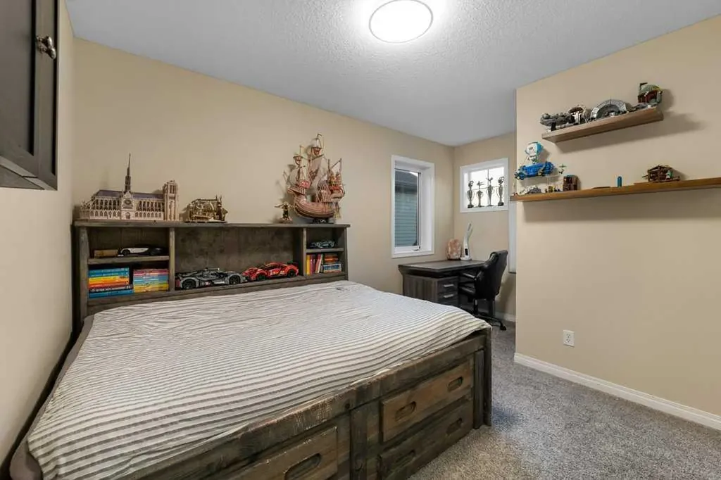 173 Bridleridge View SW Calgary AB T2Y 0E5