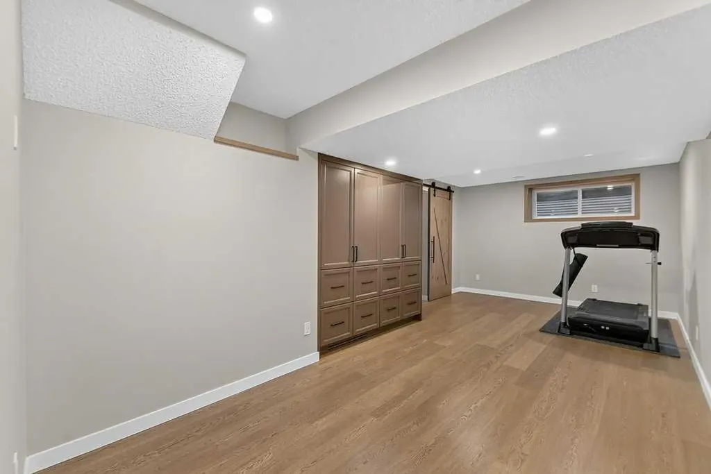 173 Bridleridge View SW Calgary AB T2Y 0E5