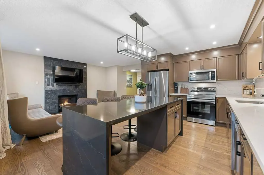 173 Bridleridge View SW Calgary AB T2Y 0E5