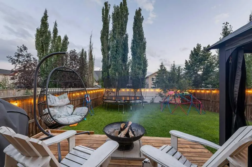 173 Bridleridge View SW Calgary AB T2Y 0E5