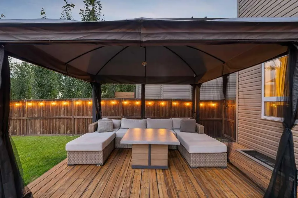 173 Bridleridge View SW Calgary AB T2Y 0E5