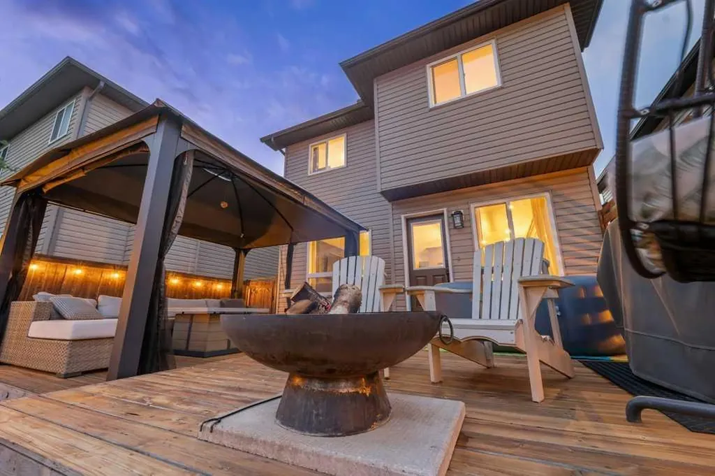 173 Bridleridge View SW Calgary AB T2Y 0E5