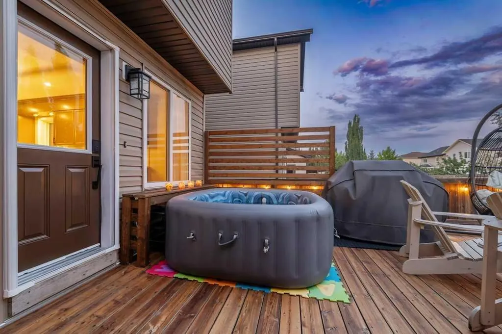 173 Bridleridge View SW Calgary AB T2Y 0E5