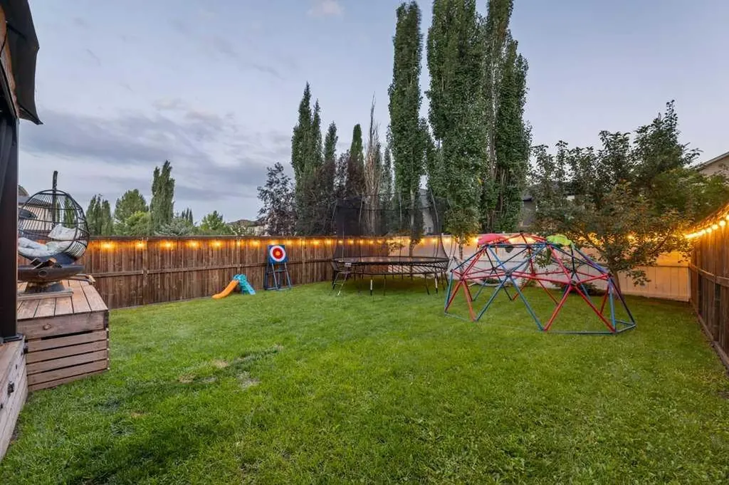 173 Bridleridge View SW Calgary AB T2Y 0E5