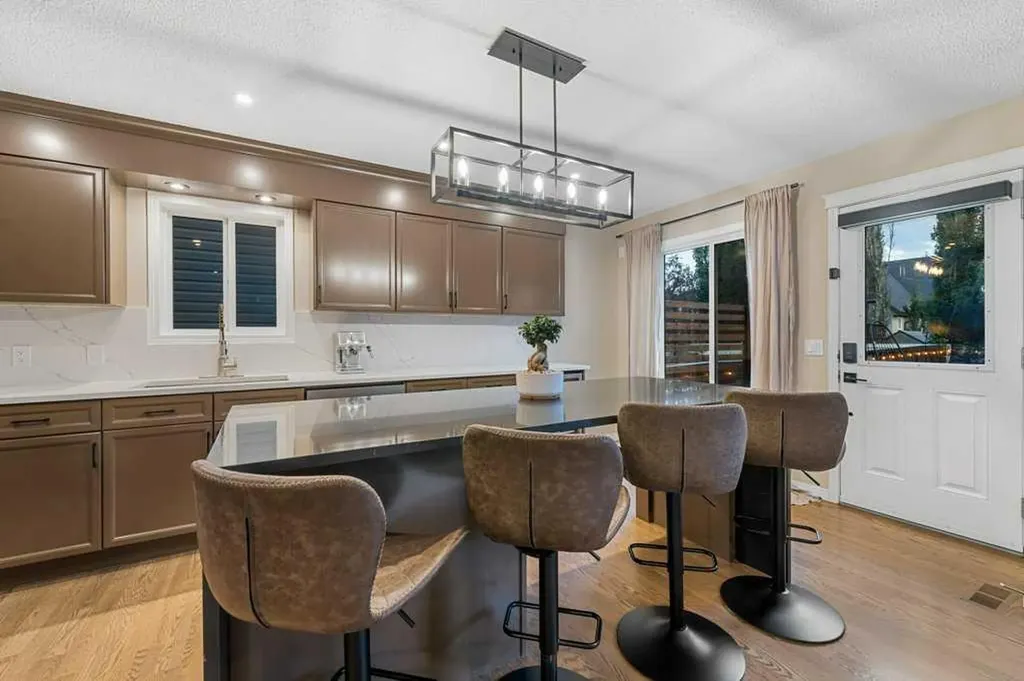 173 Bridleridge View SW Calgary AB T2Y 0E5