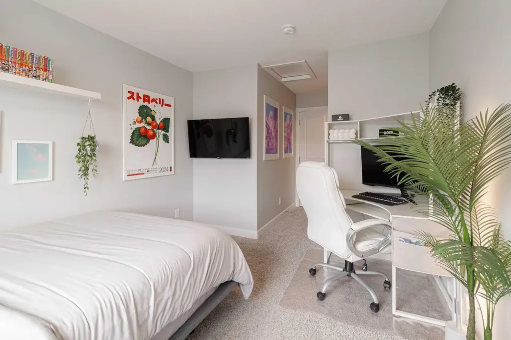 930 Sage Hill Grove NW Calgary AB T3R2A2