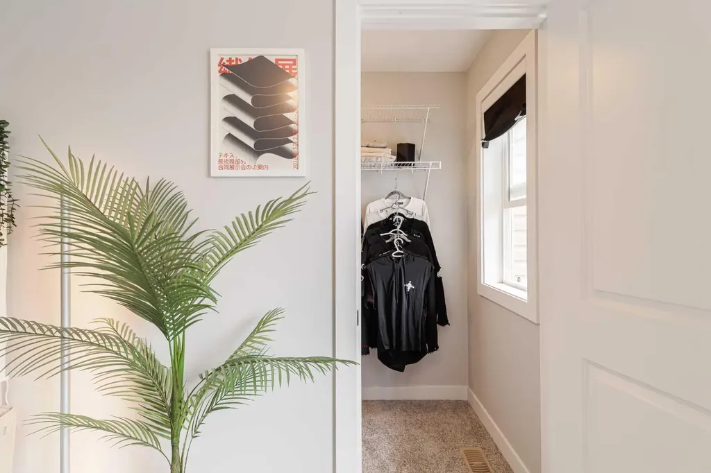 930 Sage Hill Grove NW Calgary AB T3R2A2
