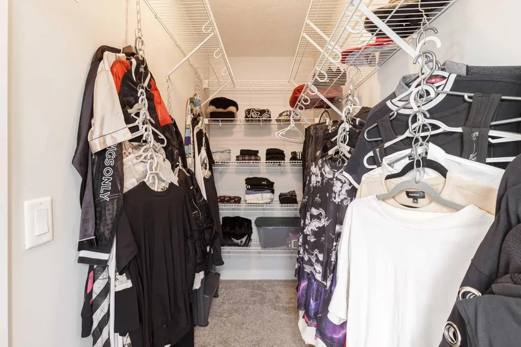 930 Sage Hill Grove NW Calgary AB T3R2A2