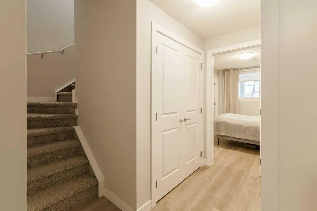 930 Sage Hill Grove NW Calgary AB T3R2A2