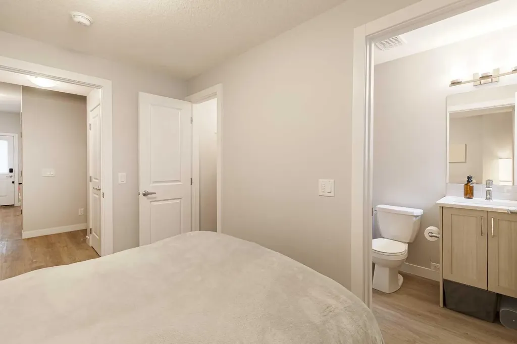 930 Sage Hill Grove NW Calgary AB T3R2A2