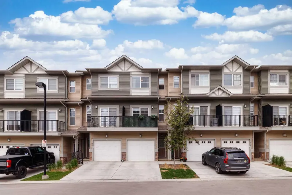 930 Sage Hill Grove NW Calgary AB T3R2A2