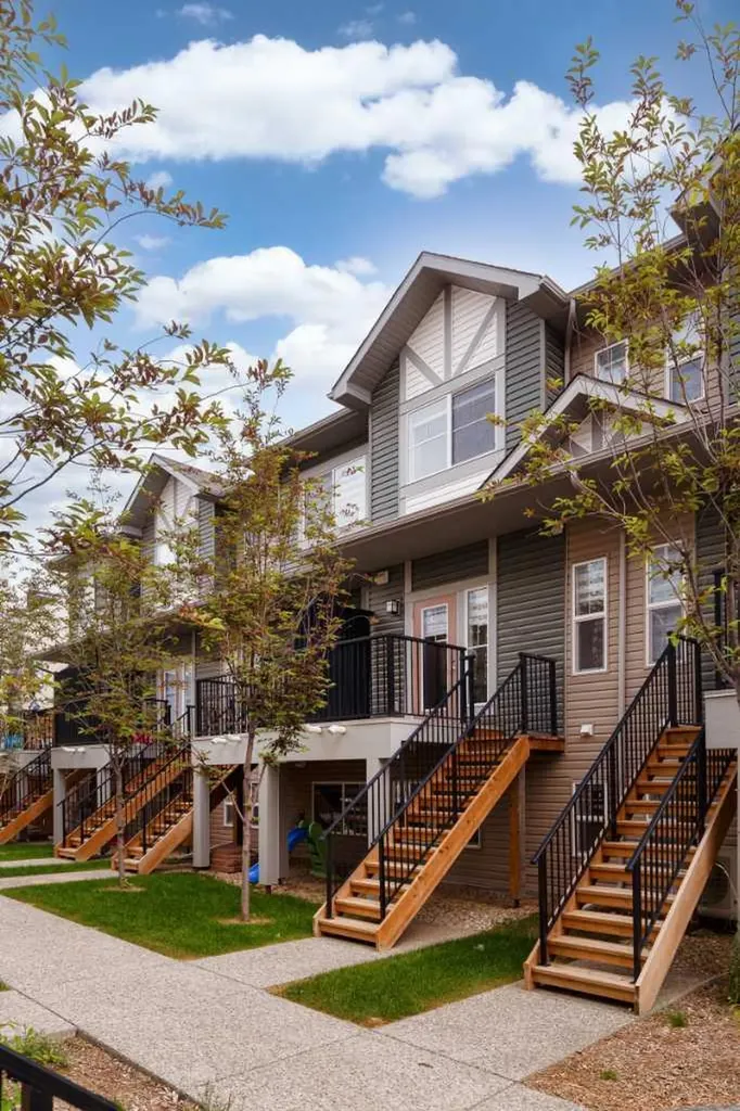 930 Sage Hill Grove NW Calgary AB T3R2A2