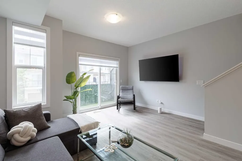 930 Sage Hill Grove NW Calgary AB T3R2A2