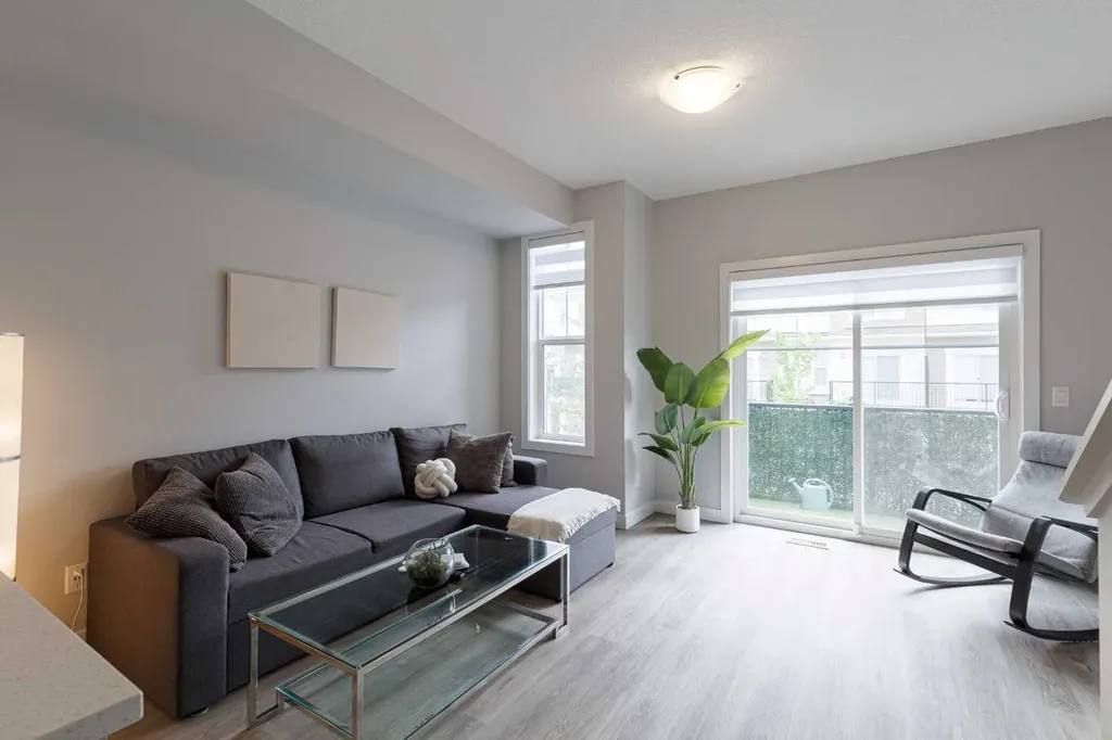 930 Sage Hill Grove NW Calgary AB T3R2A2