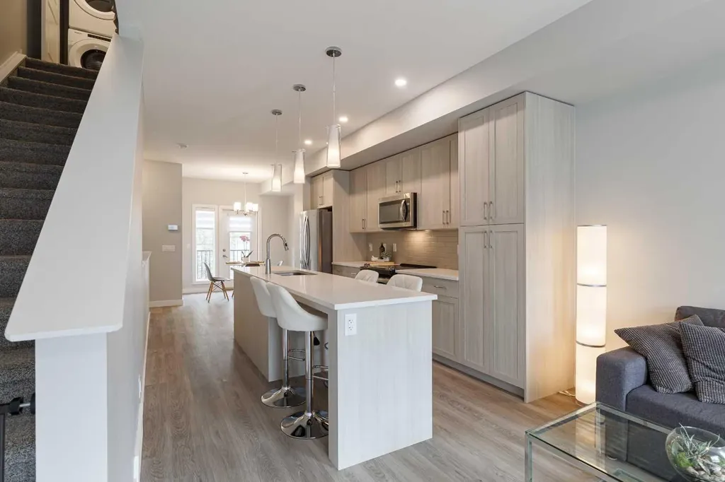 930 Sage Hill Grove NW Calgary AB T3R2A2