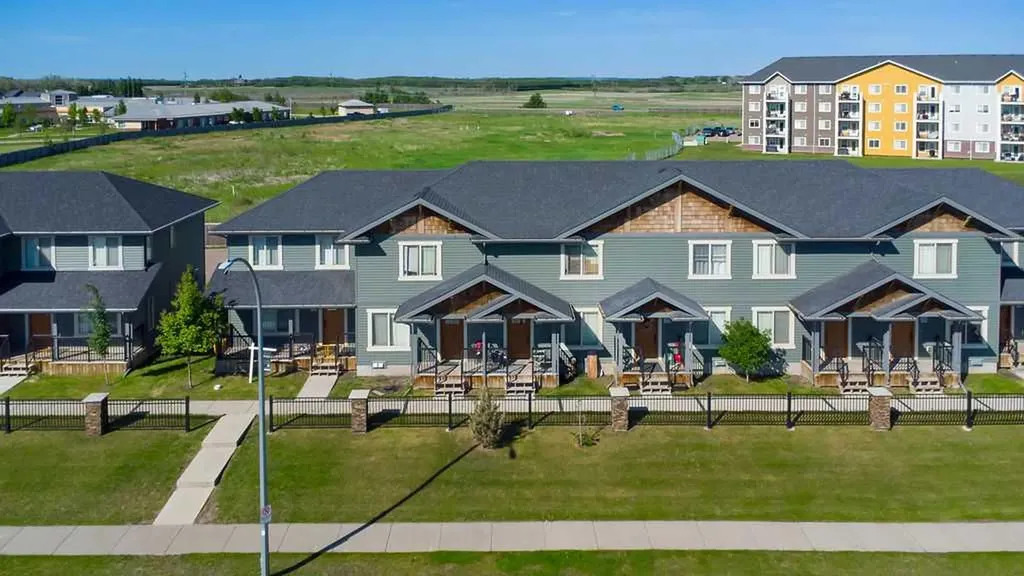 3390 72 Avenue Lloydminster AB T9V 3S5