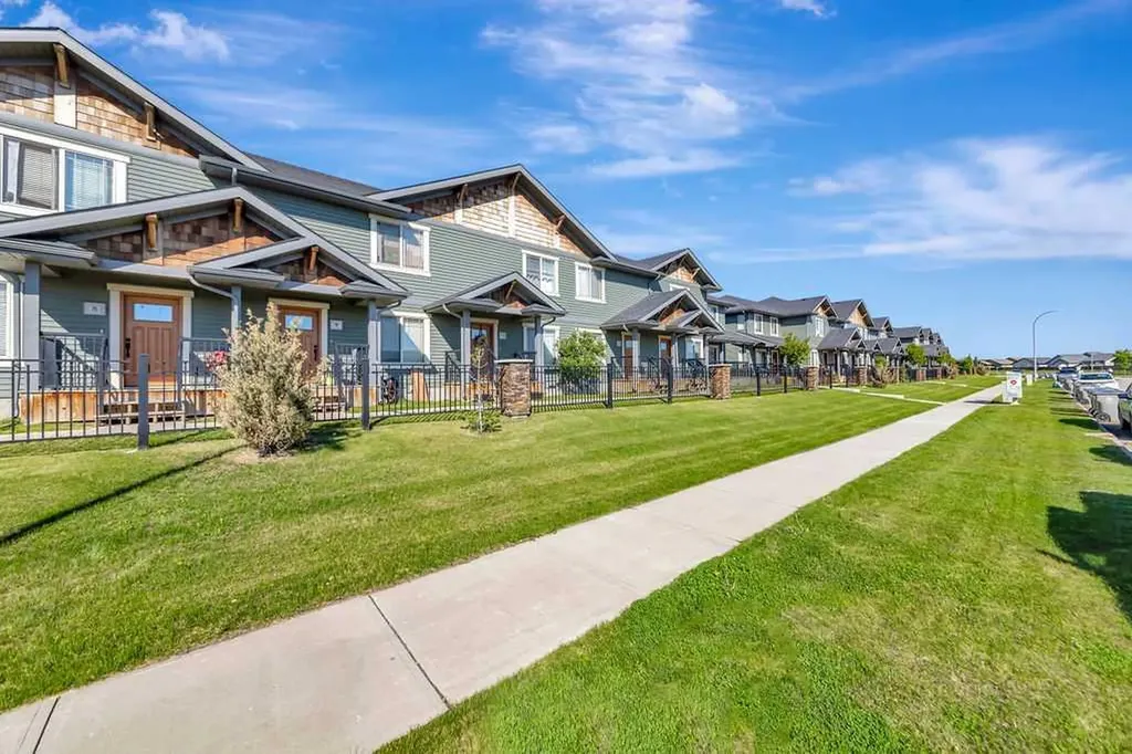 3390 72 Avenue Lloydminster AB T9V 3S5